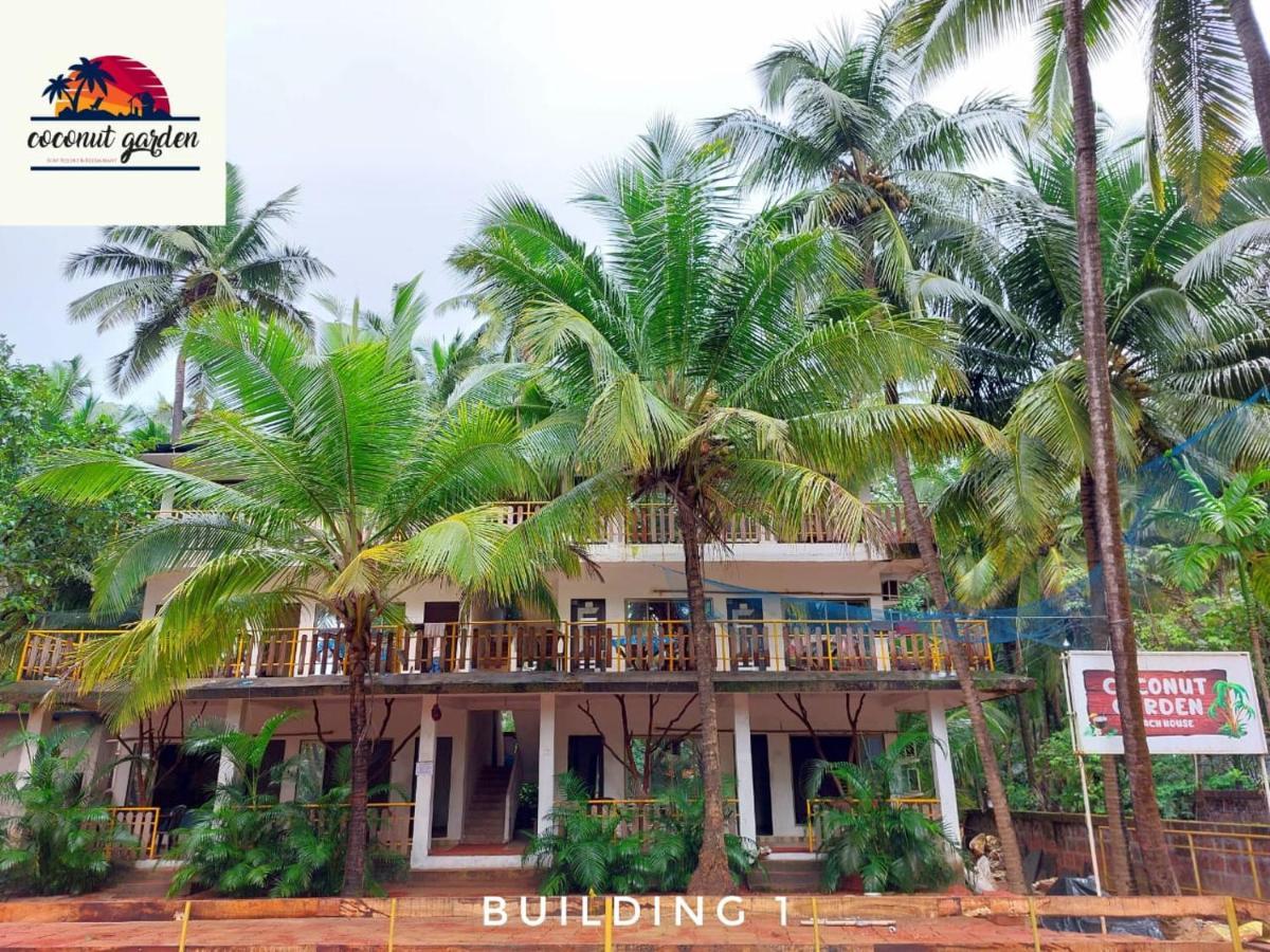 Coconut Garden Beach House Mālvan Exteriör bild
