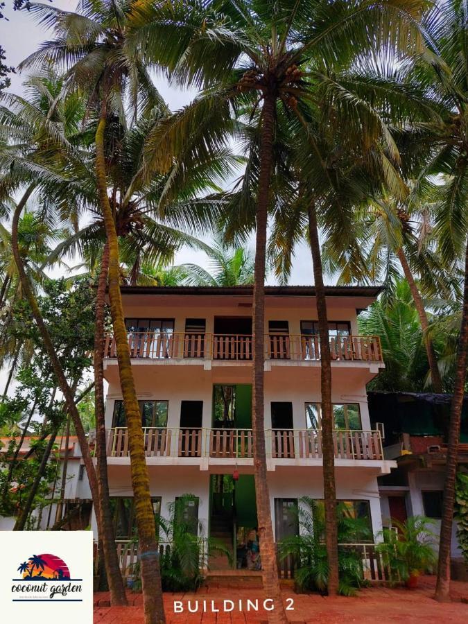 Coconut Garden Beach House Mālvan Exteriör bild